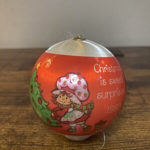 VTG 1982 Strawberry Shortcake Sweet Friends Satin Ball Christmas Ornament *Read*